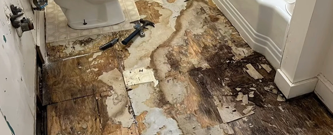Water Damage Restoration in Bethany, Lincoln, NE Bathtub surround water damage in Bethany, Lincoln, NE