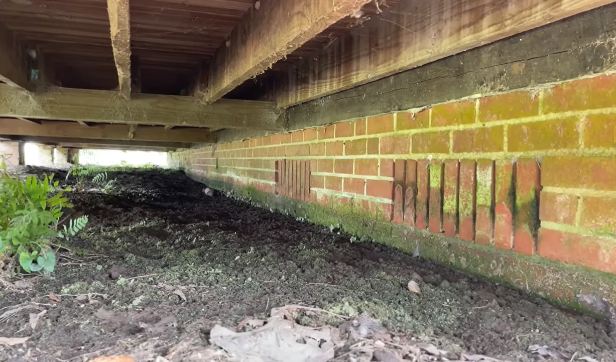FEMA Flood Zones in Lincoln, NE Crawlspace under a Lincoln, NE home near the FEMA floodplain